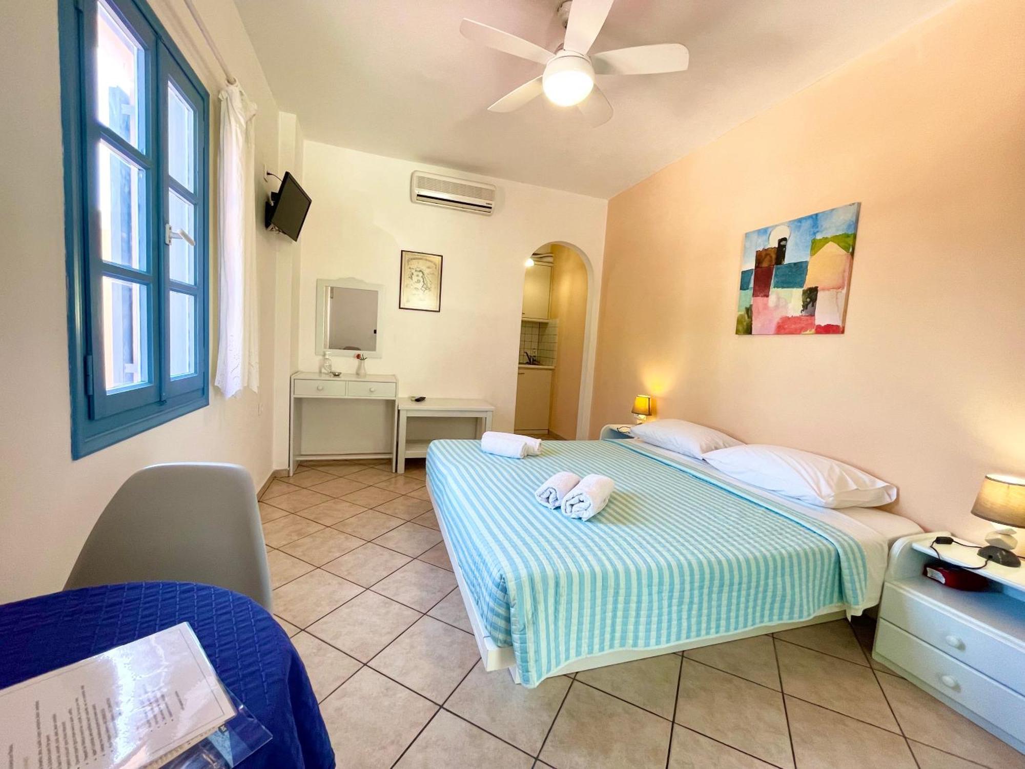 Asterias Mini Coastal Apartments Perivólosz Kültér fotó