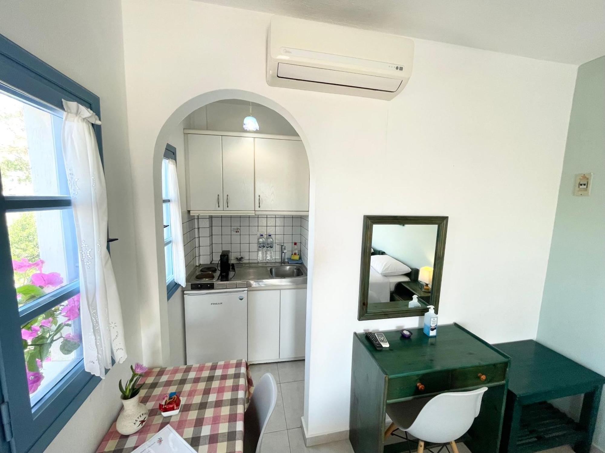 Asterias Mini Coastal Apartments Perivólosz Kültér fotó